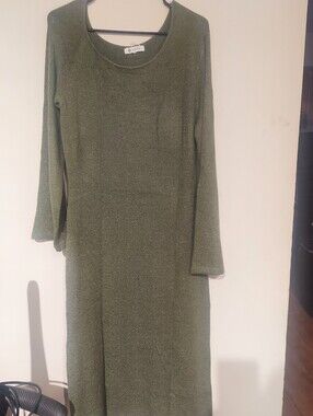 Long-Sleeve Olive Knit Midi Dress by Wenrine